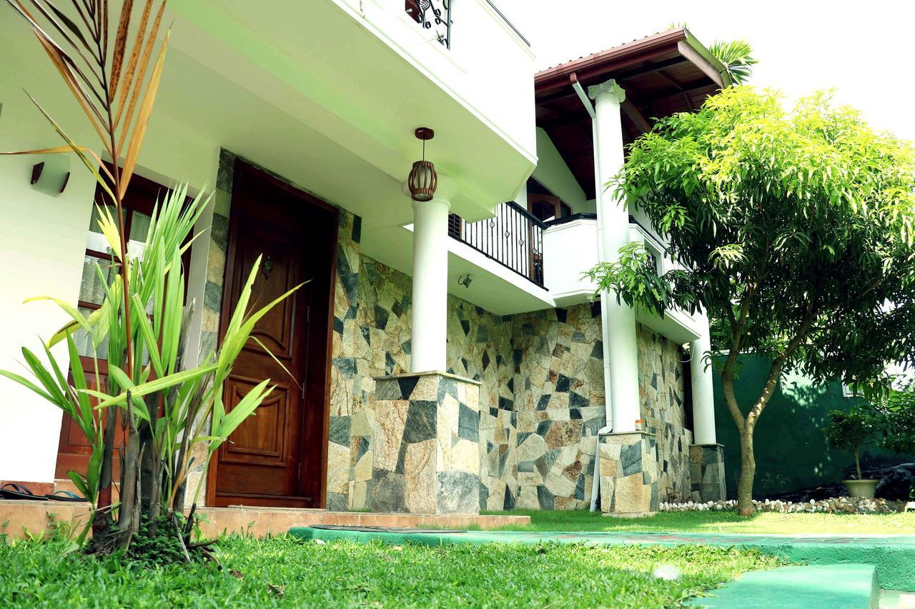 Villa Royce Kandy Exterior photo